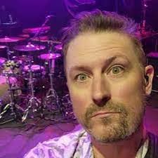 Stream Listen To This Ep214