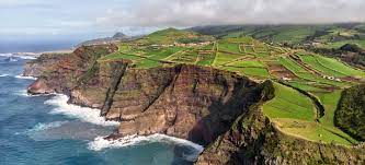 Habichtsinseln) sind eine gruppe von portugiesischen atlantikinseln (hauptinsel são miguel). Azoren Aktiv 11 Tage Erlebnis Wanderreise Mit Der Reiseecke Bielefeld