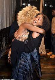 Hier findest du super preise und kannst richtig viel geld sparen. Angela Bassett Tina Turner Blog