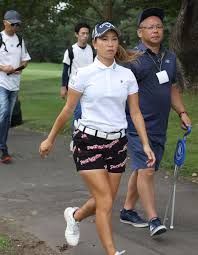 上田桃子は首位タイ浮上も雷雨中止でノーゲーム 「最後までやりたかった」／国内女子ゴルフ - ライブドアニュース