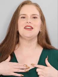 Revitalize Your Neck City Beauty Ultra Firming Dry Oil Review  @citybeautyofficial #citybeauty #citybeautypartner #skincareover40  #over40andfabulous #gifted