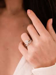 Vello In 2020 Rose Gold Engagement Ring Antique Engagement Rings Vintage Engagement Rings