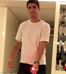 9 003 996 tykkäystä · 91 714 puhuu tästä. Chelsea Ace Alvaro Morata Does Magic Trick On Instagram Daily Mail Online