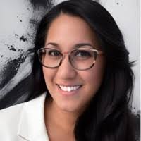 Jennifer Artis's Instagram, Twitter & Facebook