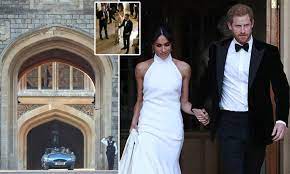 The duchess of cambridge recycled her lemon yellow dress by alexander mcqueen for the church service. Meghan And Harry Head For Frogmore House For Reception After Royal Wedding Daily Mail Online