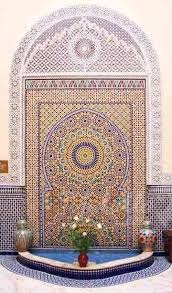 الزليج المغربي الحر فن و ابداع لا ينضب معينه صور موقع يالالة Yalalla Com عالم المرأة بعيون مغربية Islamic Art Moroccan Tiles Moroccan Design