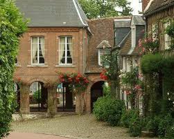 Gerberoy Picardy France Little Cottage Cottage Architecture