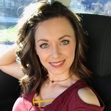 Heather Threlkeld's Instagram, Twitter & Facebook