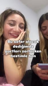 Kuzenime minik ama çok kalpten bir bride party yaptık! 👰💖 Bol kahkaha,  bol oyun, azıcık duygusallık ve tabii ki oynama garantiliydi! Artık geri  sayım başladı… Gelinimiz loading 💍 👑 #BrideToBe 💃 #BrideParty 🎈  #KızKıza 👰 #DüğünHazırlıkları