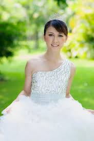 Großhandel arabische braut brautkleider aus china arabische braut brautkleider großhändler verzeichnis. Chinesische Braut Mit Hochzeitskleid Stockfoto Bild Von Chinesisch Asiatisch 31173802