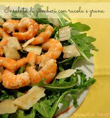 I cestini con gamberi e avocado sono un gustoso antipasto, perfetto da preparare per una cena a base di pesce o per il vostro menu di capodanno! Insalata Di Gamberi Con Rucola E Grana Ricetta Antipasto Veloce