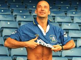 Gianluca vialli (born 9 july 1964 in cremona) is an italian football manager and former footballer who played as a forward. Gianluca Vialli Fc Internazionale Bermain Buruk Goal Com