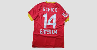 Schick focuses on providing a truly liberating shave, one that is no longer a chore, but a more pleasurable, effortless skincare experience for men. Leverkusen Sturmer Patrik Schick Stiftet Sein Getragenes Trikot
