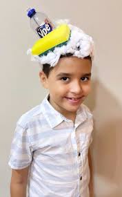 Meu filho representando as donas de casa no dia do cabelo maluco da escola  hahahaha ❤️