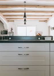 Bonjour, je souhaite amenager un placard de petite profondeur table petite profondeur gaggenau cl490 112. Realisations De Cuisines Conception Cuisine Et Dressing Charente Maritime