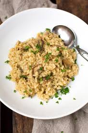 Steinpilzrisotto Mit Getrockneten Steinpilzen Kochkarussell Rezept Steinpilzrisotto Pilz Risotto Getrocknete Steinpilze