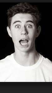 Anna Hanlon (@annahanlon2000)