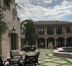 The painting may be purchased as wall art, home decor, apparel, phone cases, greeting cards, and more. Floyd Mayweather Kicks Out His Stripper Girlfriend Anna Monroe Ahead Of Logan Paul Fight Todayuknews