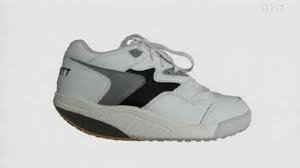 A Bon Entendeur Anti Chaussures Style Mbt Un Doute M Assaille Rts Ch