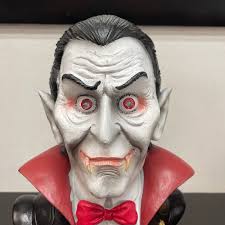 Dracula Vampire Bust Light Up