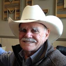 Janelle Lund's Instagram, Twitter & Facebook