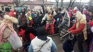 În 2003 (1 mai 2003) au intrat în vigoare noile coduri poștale, formate din șase. Foto Video TradiÅ£ii De Anul Nou La Fantanele Iasi