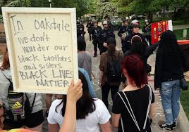 Lines of riot police guarded the home of former police officer derek chauvin's house in oakdale, a twin cities suburb, thursday night from protestors following the death of george floyd. Hundreds Of Police Officers Guard Home Of Killer Cop Derek Chauvin To Protect Him From Protesters
