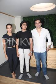 Bollywoodinfocus malaika arora's son looks uncomfortable seeing mom in exp0sing dress at christmas party. Photos Malaika Arora Ex Husband Arbaaz Khan And Son Arhaan Pose At The Launch Of Her Fitness Studio Pinkvilla
