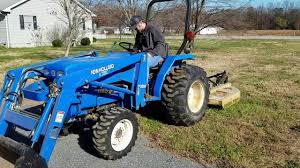 This tc30 is equipped with a hydrostatic transmission and four wheel drive. New Holland Tc30 Being Sold At Auction 12 30 17 Federalsburg Md 1 Youtube