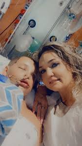 So dapper ná ondenkbare hartseer: 12-jarige se merkwaardige herstel ná  ongeluk haar pa eis