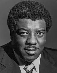 Yall sing too hard, yall oversing. Stop doing that. Don't nobody wanna hear  no runs.”