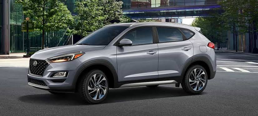 2020 Hyundai Tucson (TL) in factory-standard Coliseum Grey, AI generated