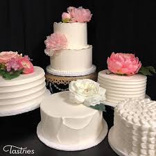 Buttercream Wedding Cake Textures Tastries Bakery In 2020 Wedding Cakes Tiered Wedding Cake Buttercream Wedding Cake