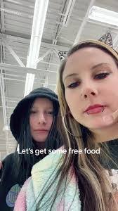 Katina Lynn's Instagram, Twitter & Facebook