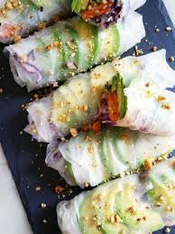 12 Recettes Pour Un Printemps Ensoleille En 2020 Rouleau De Printemps Legumes Rouleau De Printemps Recettes De Cuisine