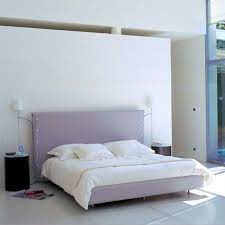 table de chevet contemporaine en chene d interieur tavolino ligne roset contracts