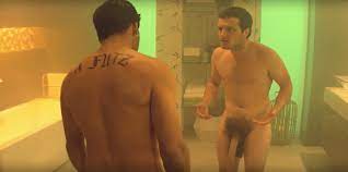 El descomunal pene de Josh Hutcherson en 'Future Man': ¿Es real? 