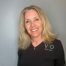 Holly Ostendorf's Instagram, Twitter & Facebook