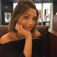 Profile for Leandra Flores