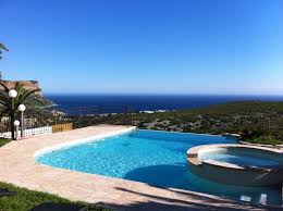 Louer Une Maison Avec Piscine Aubagne 13400 Castellas Immobilier