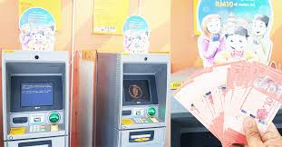 Justeru, berita baik buat anda, kini anda tidak perlu beratur panjang untuk menukar duit raya di kaunter maybank lagi kerana perkara tersebut boleh dibuat di mesin atm sahaja. Cara Mudah Tukar Duit Raya Tidak Perlu Beratur Di Kaunter
