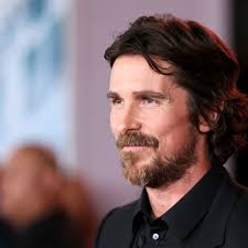 Thor: Love and Thunder”: Setbilder von Christian Bales Kostüm  veröffentlicht