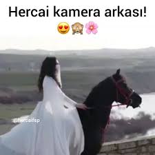 Ilk Tanitimin Kamera Arkasi Biraz Gec Attim Ama Kusura Bakmayin Takip Follow Hercaifsp Hercai Ebrusahin Akinakinozu Atlar Instagram Gece
