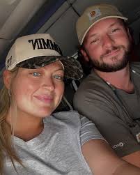 Lindsey Welch (@lindseyjumperwelch) • Instagram photos and videos