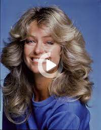 70s Hairstyles 18 Iconic Hair Trends Making A Comeback 70s Hair Medium Curly Hair Styles Short Hair Styles Easy