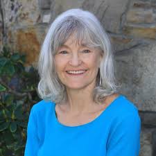 Beth Mathews's Instagram, Twitter & Facebook