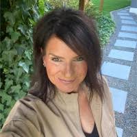 100+ "Eigsti" profiles