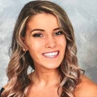 Anna Pifer's Instagram, Twitter & Facebook