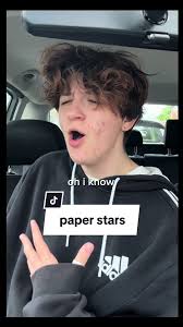 don't leave me now💚🎶  #fyp#newsong#supportsmallartists#mentalhealth#bedroompop#harmony#harmonies#lyrics#tiktoklive#radio#foryou#share#paperstars#noah