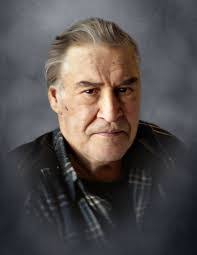 Robert Fielder's Instagram, Twitter & Facebook